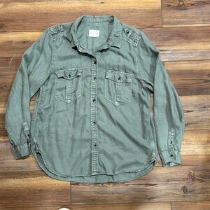 American Eagle Outfitters Sage Green Boyfriend Fit Shirt